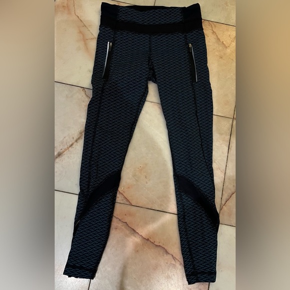 Lululemon Women’s Inspire Leggings Mesh Jacquard Black Indian Ocean C049 - Picture 5 of 8